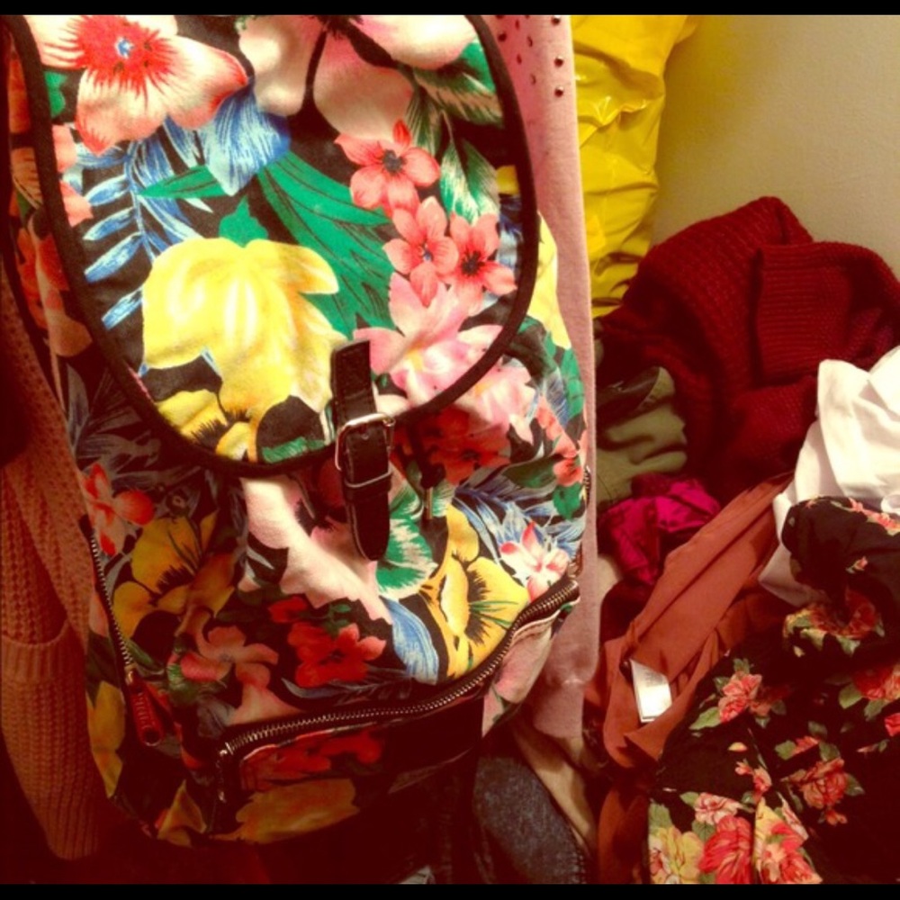 Vs Pink Tropical Backpack 🎒